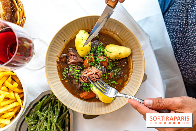 Margaux, le restaurant français typique, face à la Tour Eiffel - A7C09287