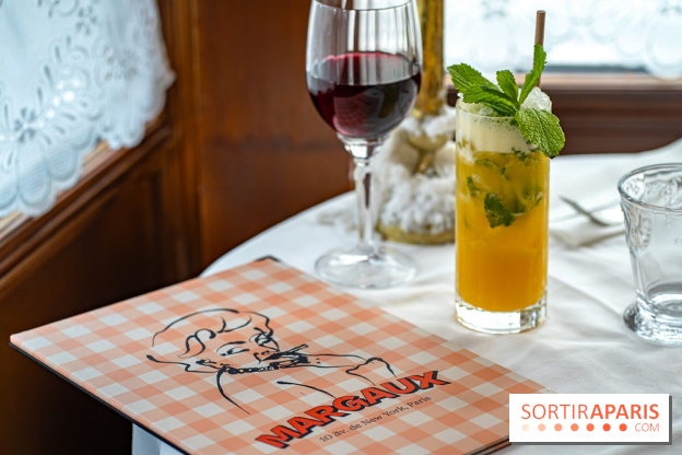 Margaux, le restaurant français typique, face à la Tour Eiffel - A7C09250