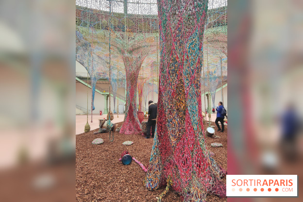 Ernesto Neto tisse une nouvelle installation monumentale gratuite au Grand Palais, nos photos