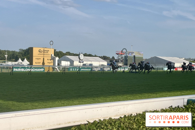 Jeuxdi by Longchamp - course hippique