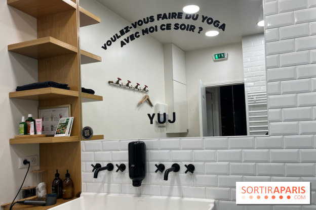 YUJ, les cours de yoga sous lumière infrarouge - nos photos - 64738435 FC09 45DC 8593 007A9B296936