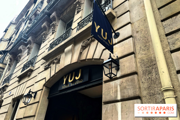 YUJ, les cours de yoga sous lumière infrarouge - nos photos - D028D07C EE2C 44C2 80CC D54507D77D7D