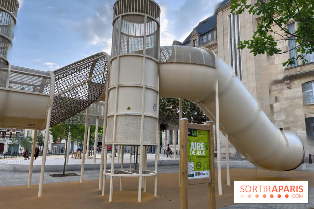 Aire de jeux place Jean Jaurès - 3890A2DE C302 41F8 9DB9 FF743AF024E7
