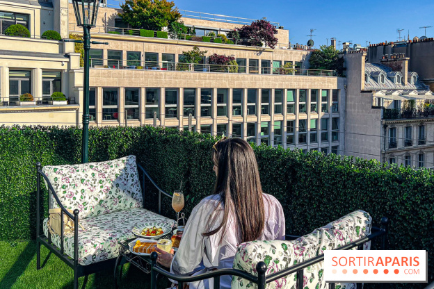 Le Marta, le bar à cocktails perché sur le rooftop de l'Hôtel Barrière Fouquet's Paris tout l'été 2025 - image00044