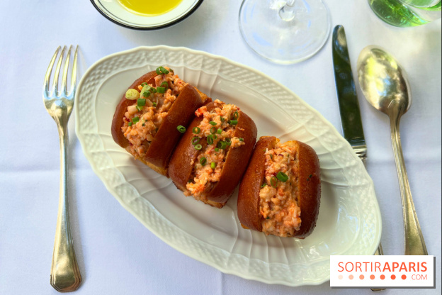 Patio terrasse La Réserve Paris - Lobster roll