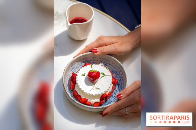 Maison Delano restaurant et terrasse cachée Paris 8e - dessert de fraises