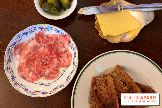 Aux Lyonnais - Beurre, pain, charcuterie