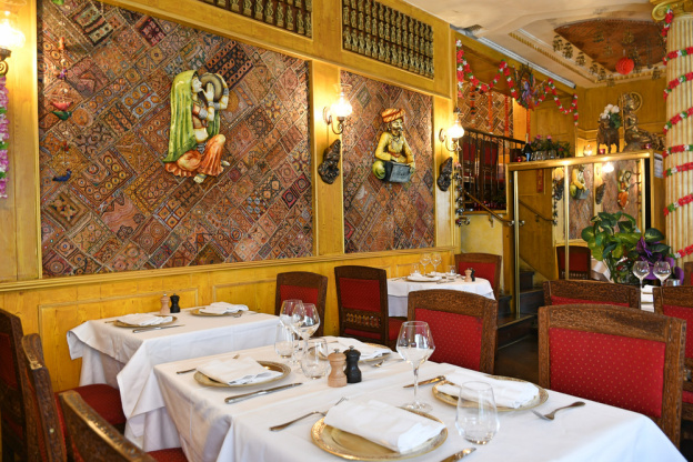 Nirvana Inde : un restaurant indien à la sortie de la station de métro liège - Fotor