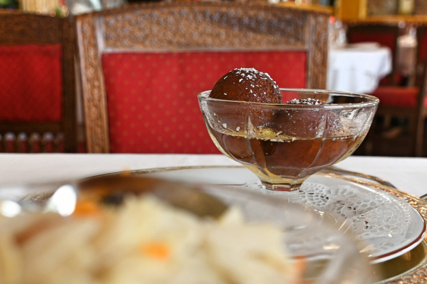 Nirvana Inde : un restaurant indien à la sortie de la station de métro liège - Fotor