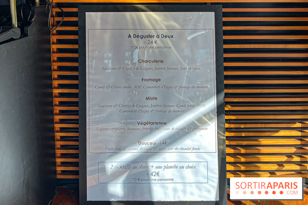 Bar du OFF Paris Seine - 18D7DDA8 30B3 40BC 9D9A 3D234A88CD9E