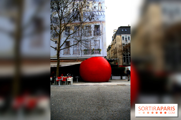 Le RedBall Project de Kurt Perschke débarque à Paris
