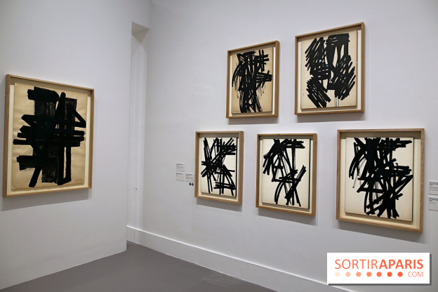 Pierre Soulages : nos photos de son exposition et de ses peintures sur papier à voir au Musée du Luxembourg 
