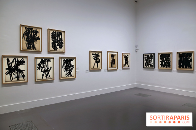 Pierre Soulages : nos photos de son exposition et de ses peintures sur papier à voir au Musée du Luxembourg