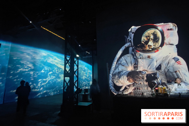 Destination Lune : un voyage immersif dans les étoiles à l'Atelier des Lumières - photos
