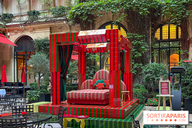 Plaza Athénée : une installation design XXL gratuite signée Uchronia exposée dans la cour du palace - 2