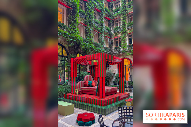 Plaza Athénée : une installation design XXL gratuite signée Uchronia exposée dans la cour du palace - IMG 1127 jpg