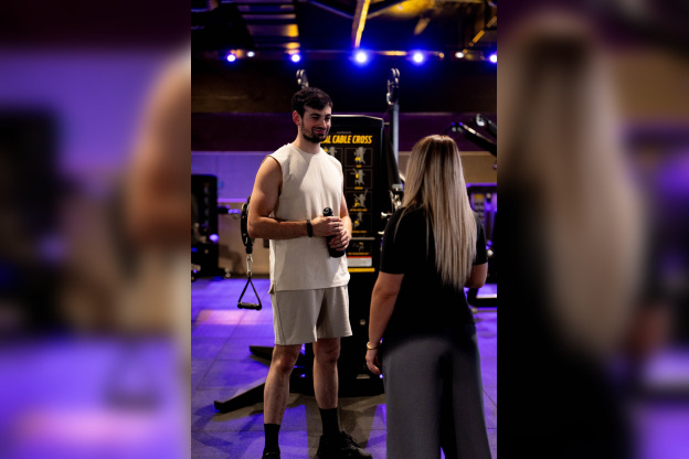 SEMPER Wellness : une salle de sport premium sur les Champs-Elysées - Hugo Clara discute