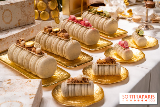 Les bûches et créations de Noël et fêtes de Ladurée 2025