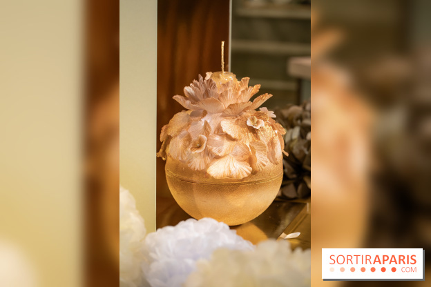 Les bûches et créations de Noël et fêtes de Ladurée 2025