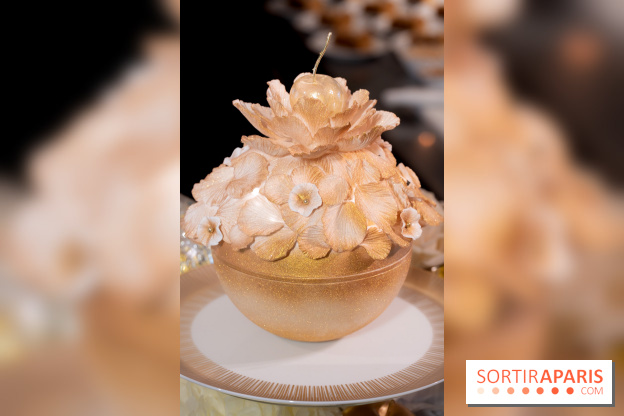 Les bûches et créations de Noël et fêtes de Ladurée 2025