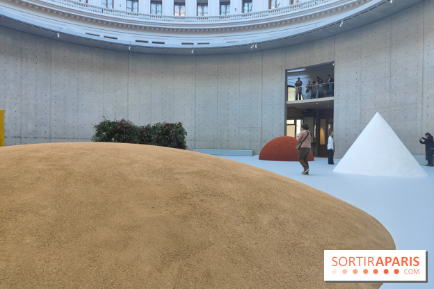 Minimal, quand l'art va à l'essentiel : l'exposition de la Bourse de Commerce se dévoile