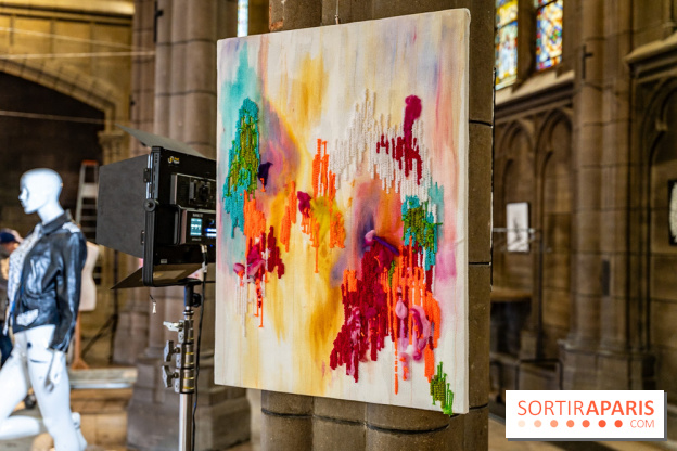 Exposition street-art et mode gratuit dans une chapelle à Paris : à la Croisée des Arts - photos