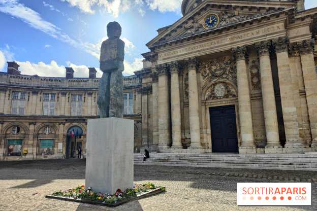 Art Basel Paris 2025 : un totem monumental installé sur le parvis de l'Institut de France - fotor 1760961295322