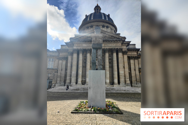 Art Basel Paris 2025 : un totem monumental installé sur le parvis de l'Institut de France - fotor 1760961258972