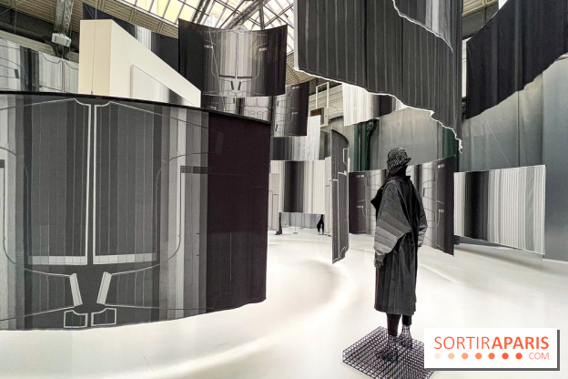 Art Basel Paris 2025 : Issey Miyake sublime textile et lumière dans une installation gratuite