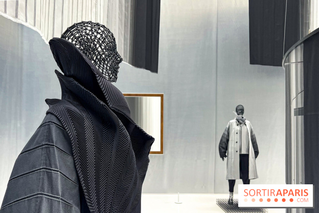 Art Basel Paris 2025 : Issey Miyake sublime textile et lumière dans une installation gratuite - IMG 0933 jpg