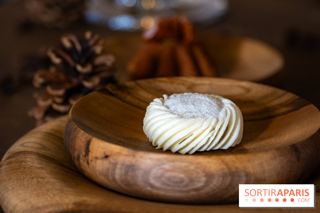 La Bûche de Noël du Péninsula 2025 : Joyaux des Pins - A7C07887