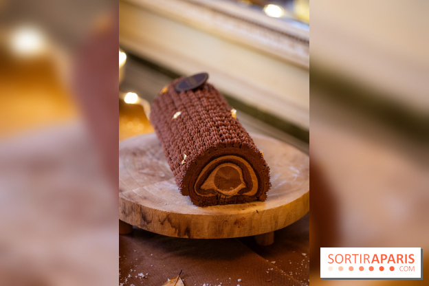 Les Bûches de Noël Angelina Paris 2025