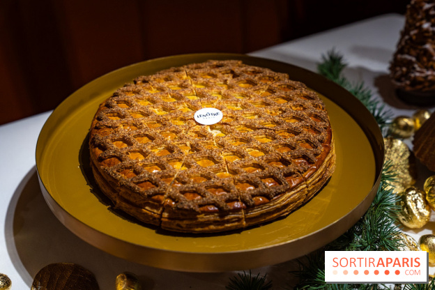 Bûche de Noël Lenôtre 2025 : Le train des Merveilles et les créations de fête - photos - A7C07630