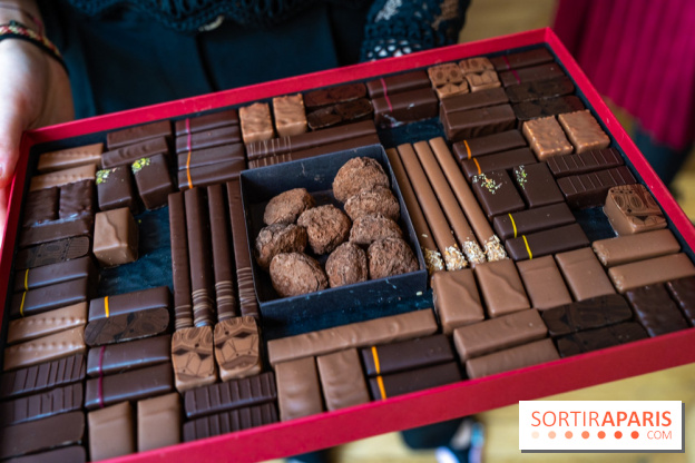 Bûche de Noël Opéra Garnier de la Maison du Chocolat 2025 - photos - A7C07781
