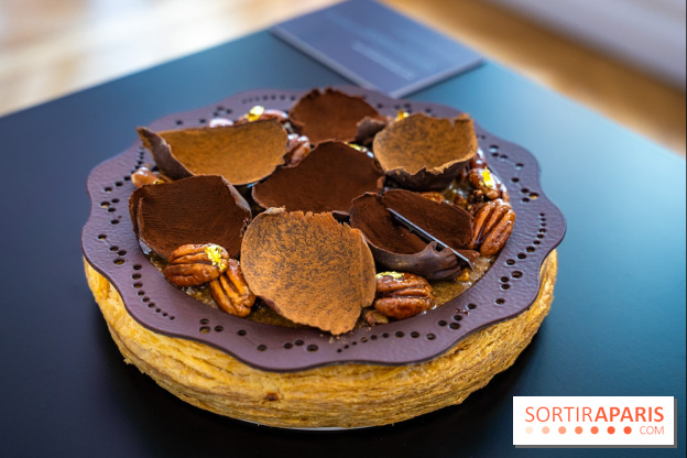 Bûche de Noël Opéra Garnier de la Maison du Chocolat 2025 - photos - A7C07783