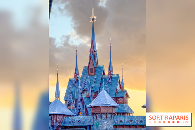 World of Frozen - chateau