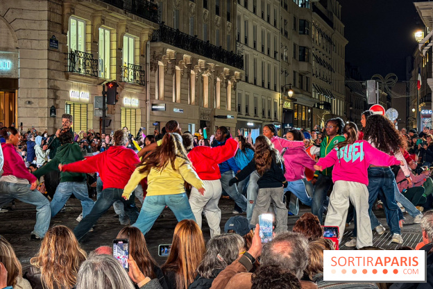 Illuminations de Noël 2025 : Julien Cohen organise un flash mob géant avec 300 musiciens à Paris  - IMG 0901