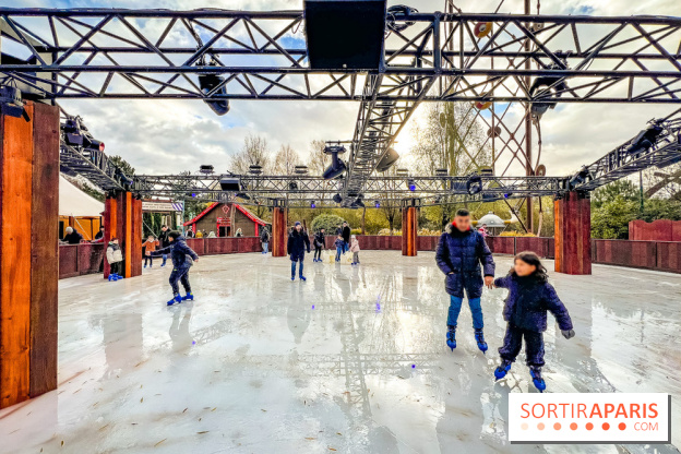 Noël au Parc Astérix 2025, patinoire et marché de Noël  - IMG 7427