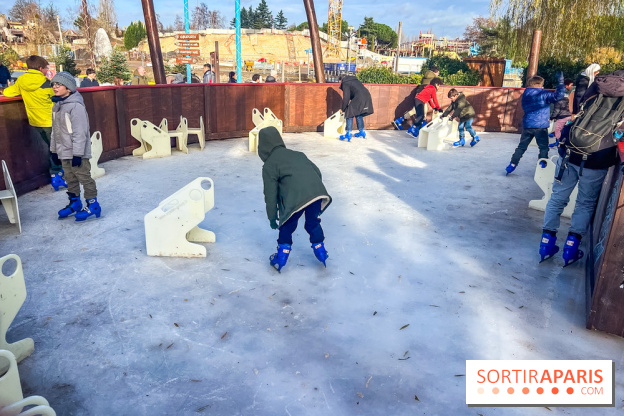 Noël au Parc Astérix 2025, patinoire et marché de Noël  - IMG 7526