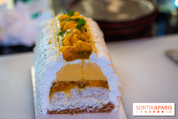 Bûche de Noël Paris-Brest pistache et tropicale de Nour Kandler - Lalla Coffee - A7C02415