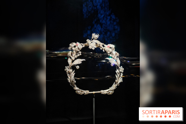 Joyaux dynastiques : une exposition qui brille de mille feux à l'Hôtel de la Marine à Paris