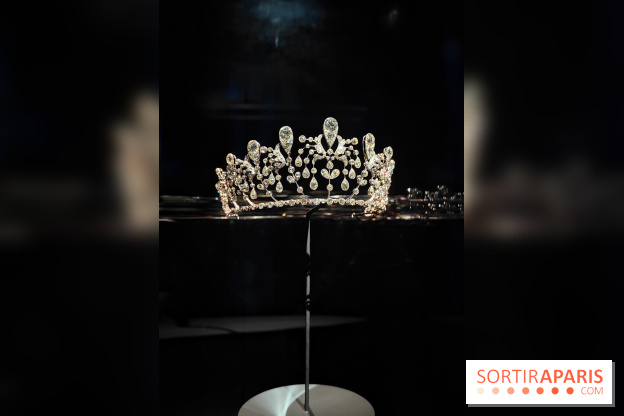 Joyaux dynastiques : une exposition qui brille de mille feux à l'Hôtel de la Marine à Paris - fotor 1765278660131