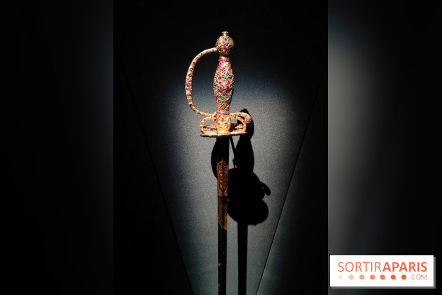 Joyaux dynastiques : une exposition qui brille de mille feux à l'Hôtel de la Marine à Paris - fotor 1765278942899