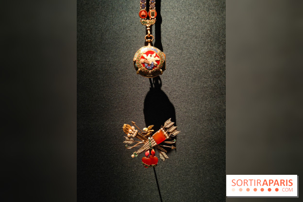 Joyaux dynastiques : une exposition qui brille de mille feux à l'Hôtel de la Marine à Paris - fotor 1765279008340