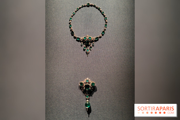 Joyaux dynastiques : une exposition qui brille de mille feux à l'Hôtel de la Marine à Paris - fotor 1765279052865