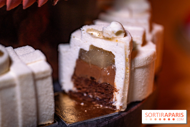 Bûche de Noël Cheval Blanc 2025 : Maxime Frédéric dévoile un sapin exceptionnel - photos - A7C02785