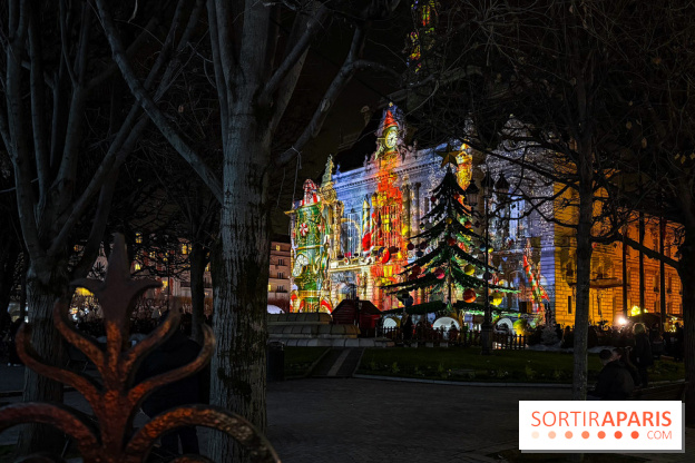 Noël 2025 à Levallois-Perret (92) : spectacle son & lumière gratuit sur l'Hôtel de Ville  - IMG 5406