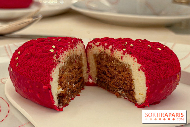 Noël 2025 au Plaza Athénée : tea time festif en famille, patinoire enchantée et chalet-raclette - IMG 4369