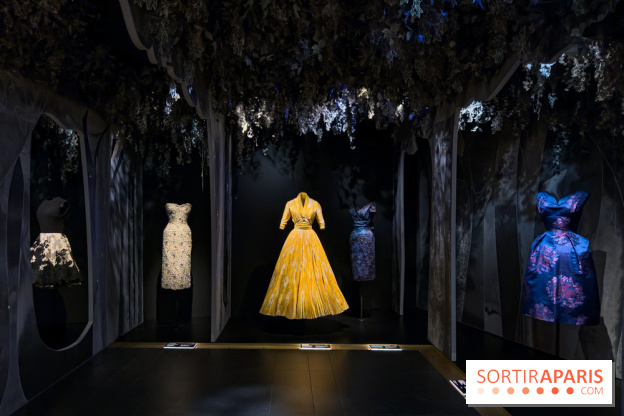 Une double exposition mode à la Galerie Dior et à la Fondation Azzedine Alaïa, à Paris