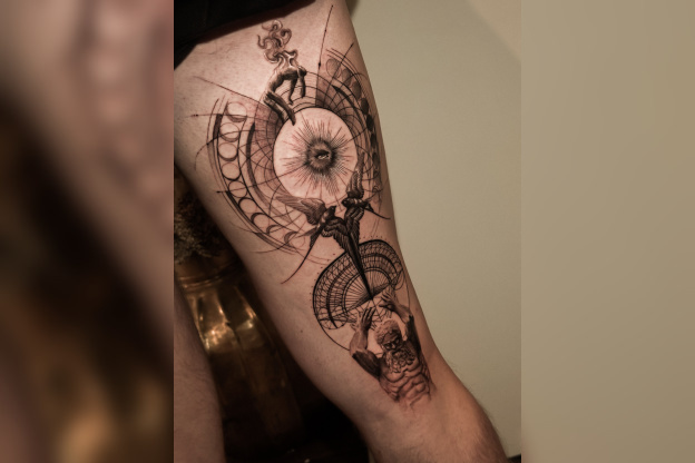 Leandro Muniz: projets de tatouage sur-mesure en micro-réalisme et blackwork à Paris
